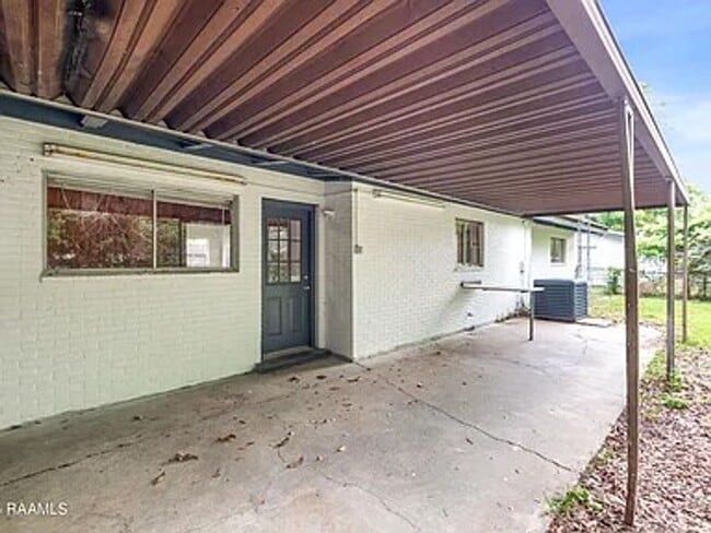 Building Photo - 118 Wedgewood Dr