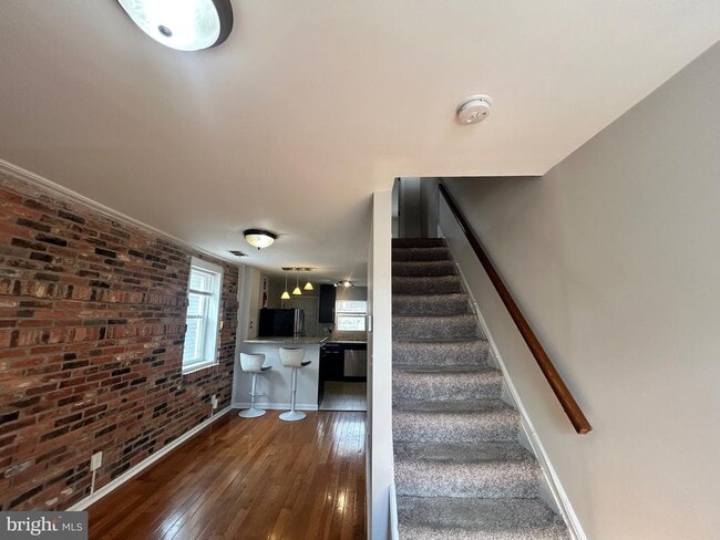 Building Photo - 40 E Barney St