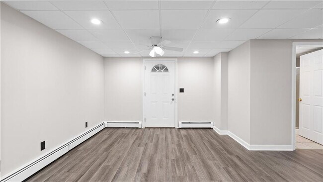 Building Photo - 15 Abbott Ave