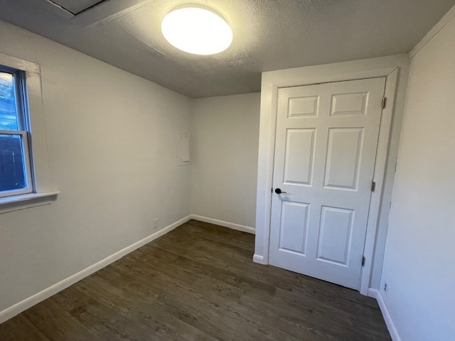 Building Photo - 2527 Riverside Dr