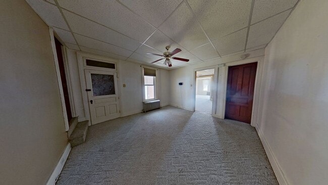 Building Photo - Spacious One Bedroom Apartment