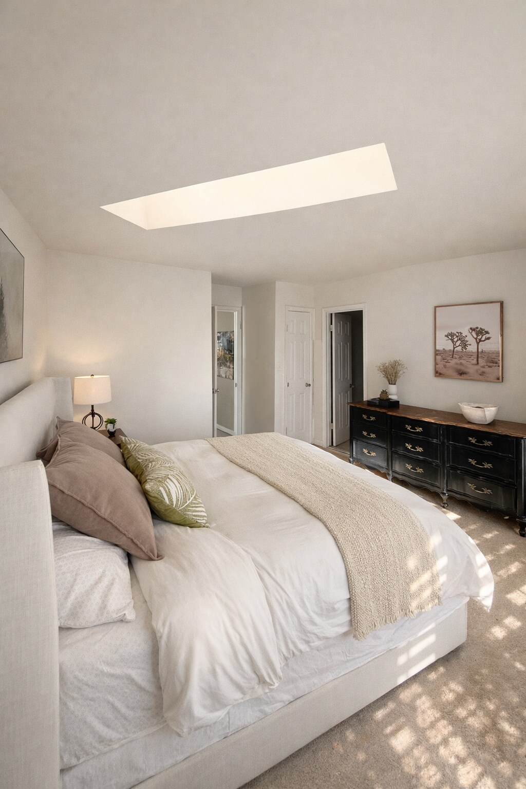 Building Photo - 111 E Colonial Dr