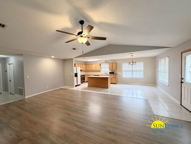 Building Photo - Bright & Open 3-Bedroom Home with great Floorplan in Mary Esther!