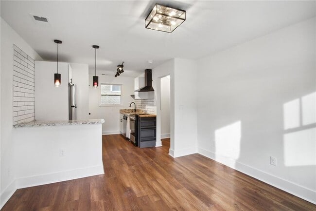 Building Photo - 782 Dixie Ave NE