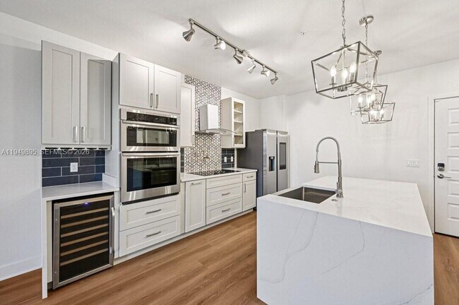 Building Photo - 3901 Coast View Pointe