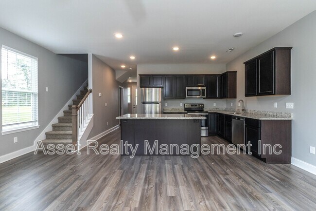 Building Photo - 4839 Lake Ln