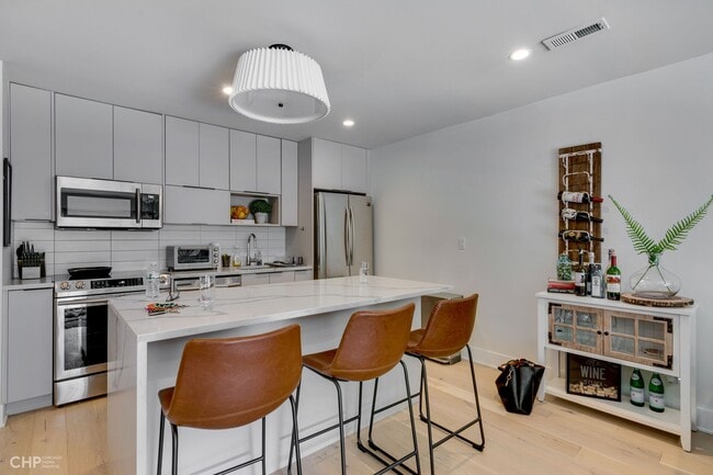 1 Bed - Designer Kitchen - Lincoln 1955 N
