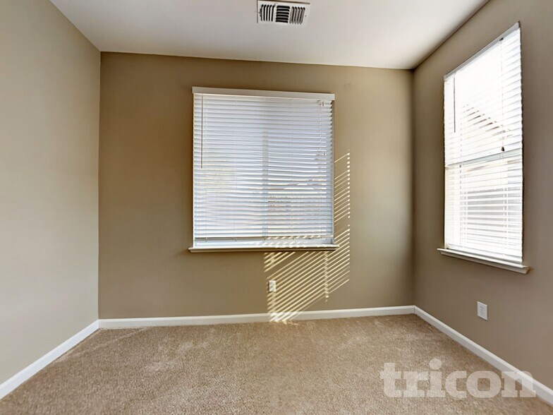 Building Photo - 5518 Savage Ave