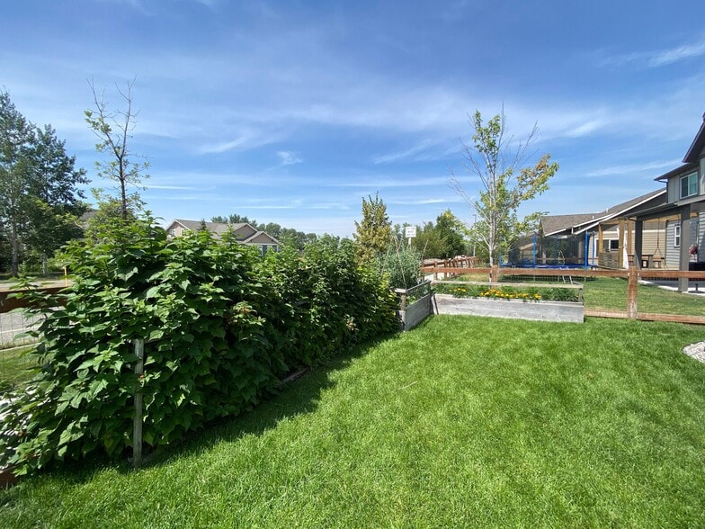 Building Photo - 3319 S 26th Ave