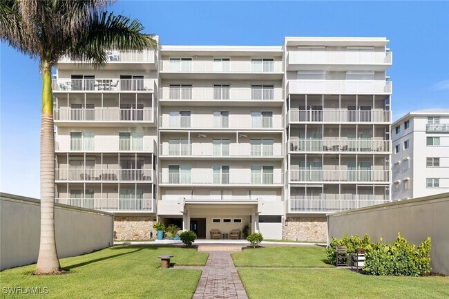 Building Photo - 1977 Gulf Shore Blvd N