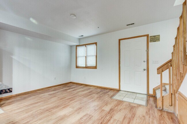 Building Photo - 2535 Spruce St