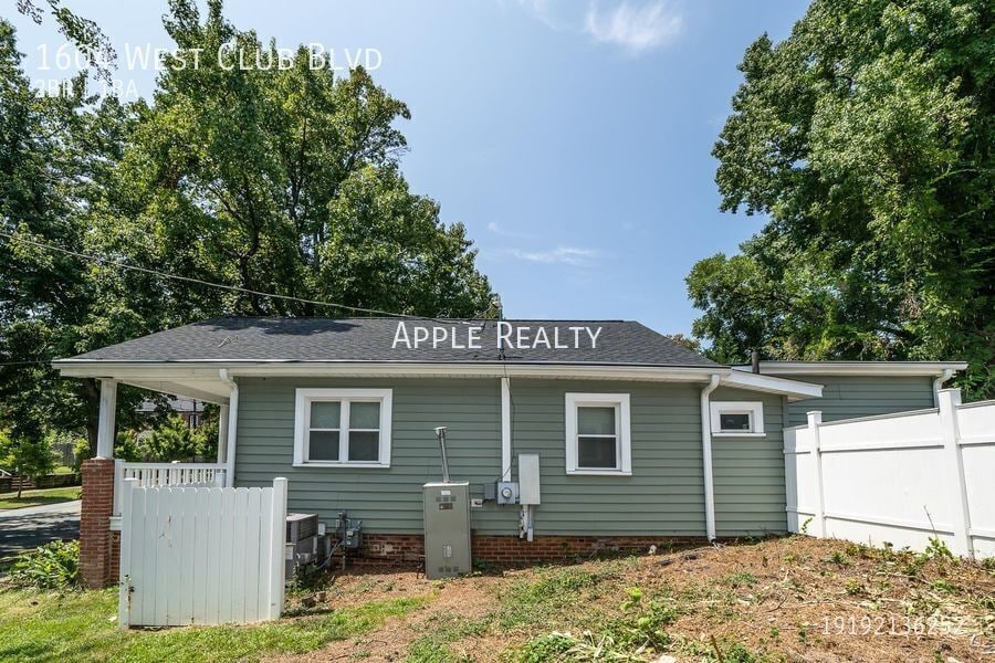 Building Photo - 1604 W Club Blvd