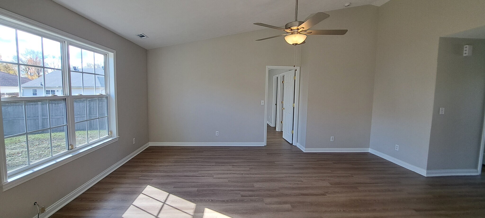 Building Photo - 1906 Terrace Pt