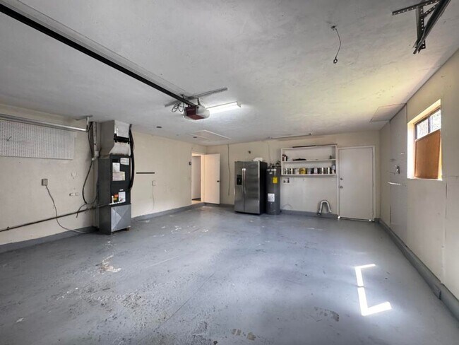 Building Photo - 40 Bluebird Ln