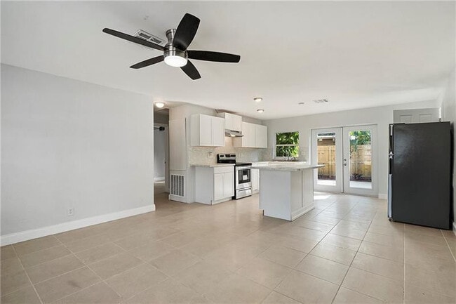 Building Photo - 1598 NE 36th St