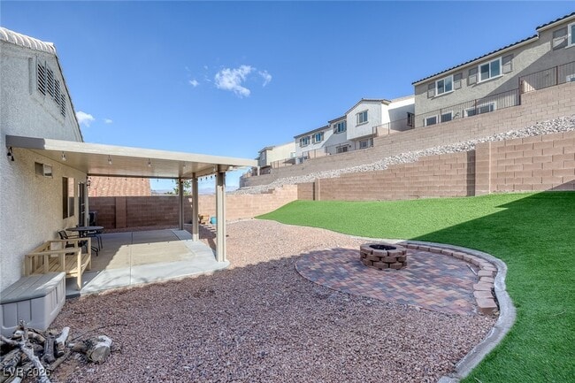 Building Photo - 226 Nautical St