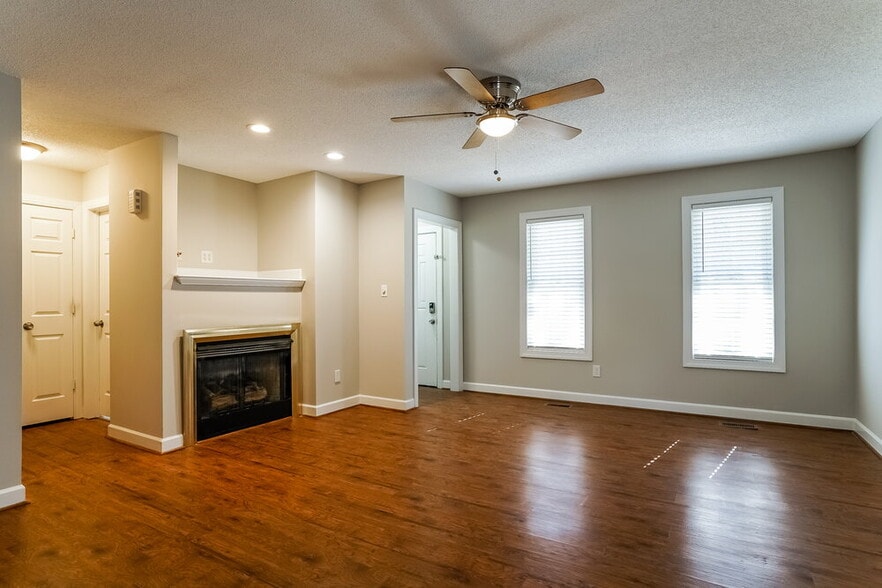 Building Photo - 602 Coventry Dr