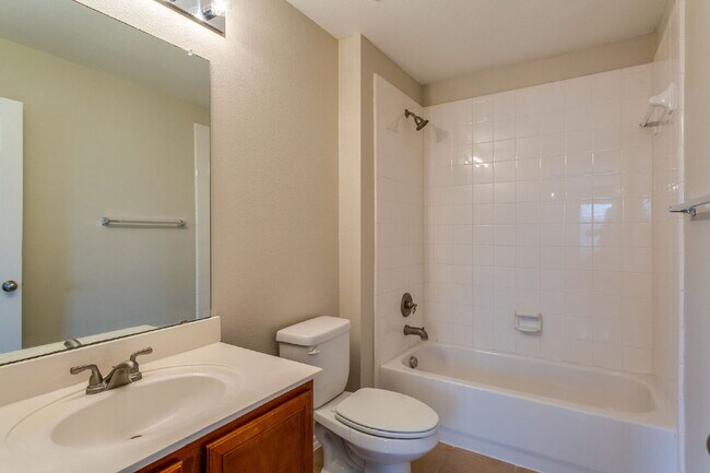 Building Photo - Richardson Townhome