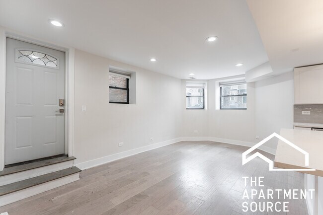 Building Photo - 2516 W Medill Ave