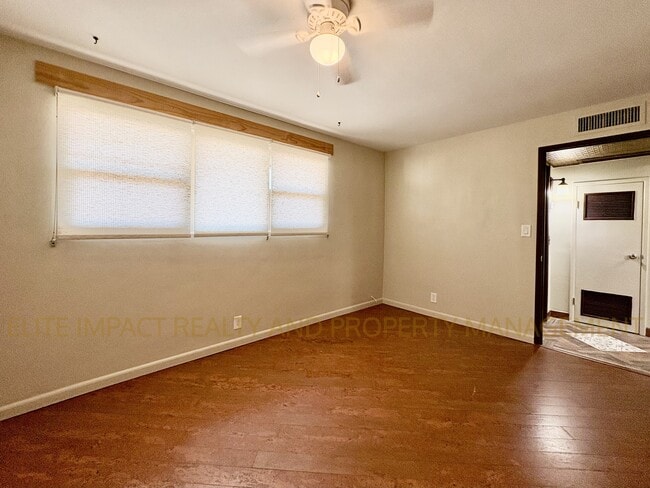 Building Photo - 2819 N Woodland Ave