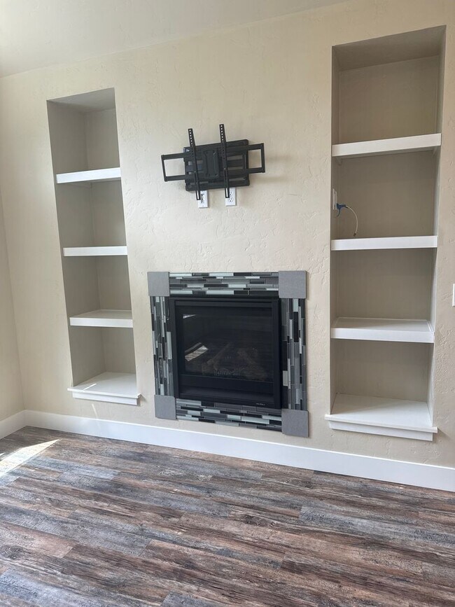 Building Photo - 20747 NE Angora Ct