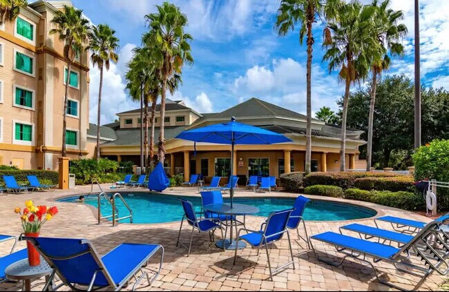 Building Photo - 8303 Palm Pkwy