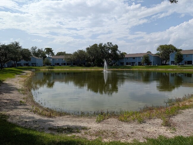 Building Photo - Spacious 2 Bed, 2.5 Bath Townhome in Gated...