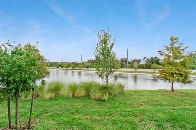 Building Photo - 3082 Emerald Acrs Ln