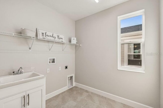 Building Photo - 17329 Beachgrass Aly