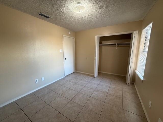 Building Photo - 1502 E San Pedro St