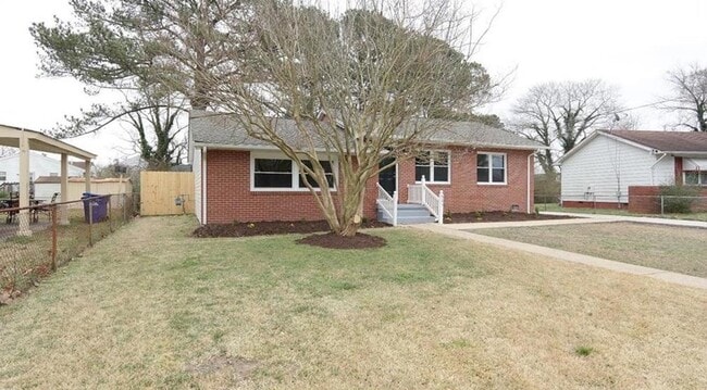 Building Photo - Beautifully Renovated Ranch-Style Home in ...