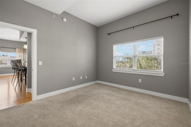 Building Photo - 1010 Central Ave N