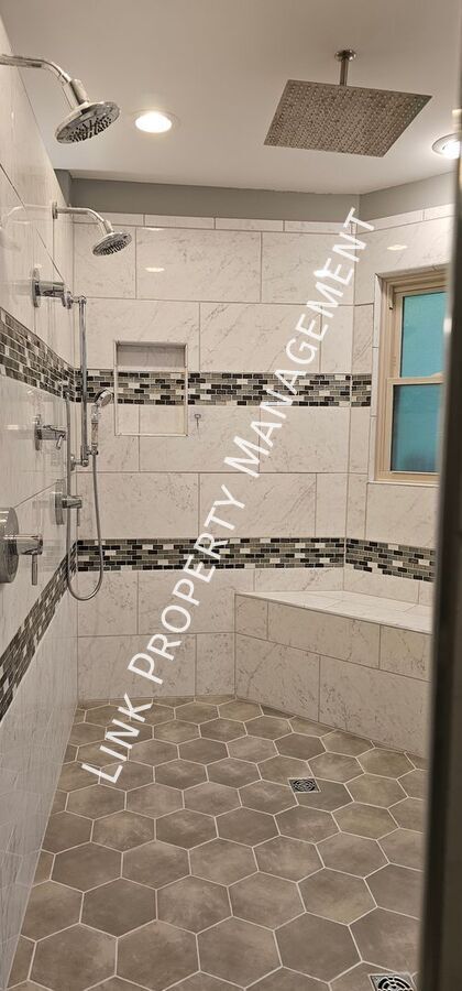 Building Photo - 7701 Elizabeth Way Dr