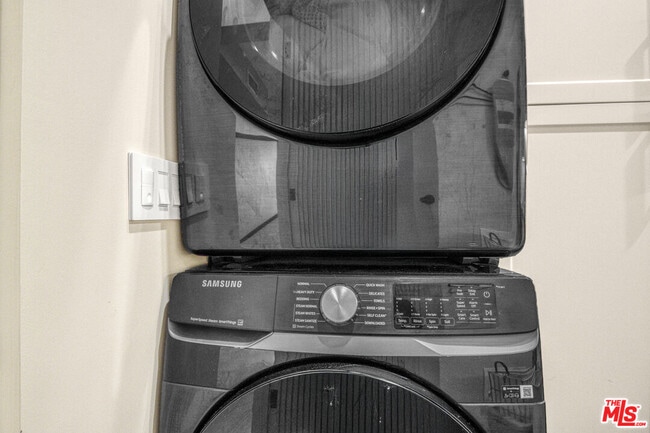 Building Photo - 22570 S Summit Ridge Cir