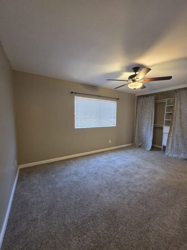 Building Photo - Beautiful 3 bedroom 2 bath Home in Imperial Beach