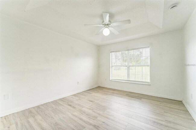 Building Photo - 205 Golf Aire Blvd