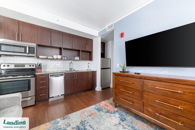 Building Photo - 933 McGee St