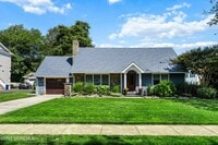 Building Photo - 1204 Holly Pl