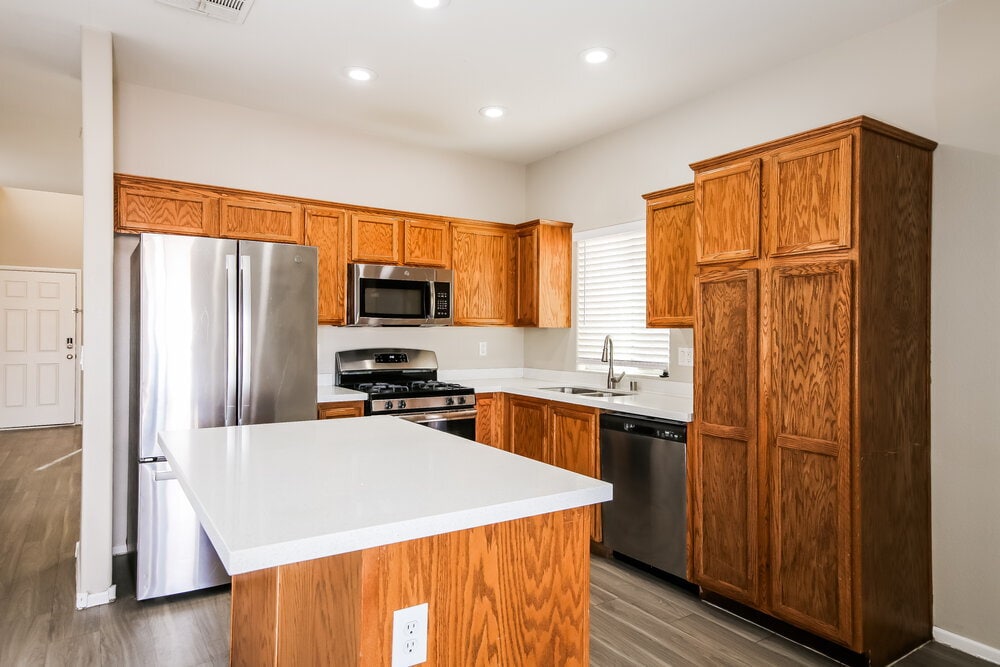 Building Photo - 3520 Terraza Mar Ave