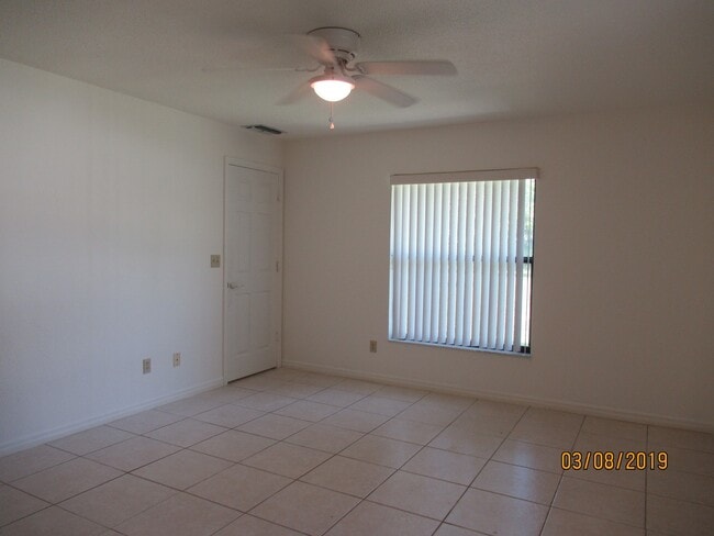 Building Photo - Beautiful 3 Bedroom Home with Huge Yard!