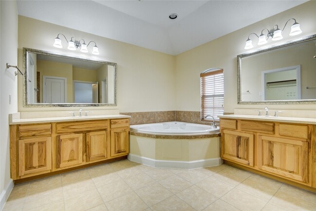Building Photo - 18907 Manor Spring Ct