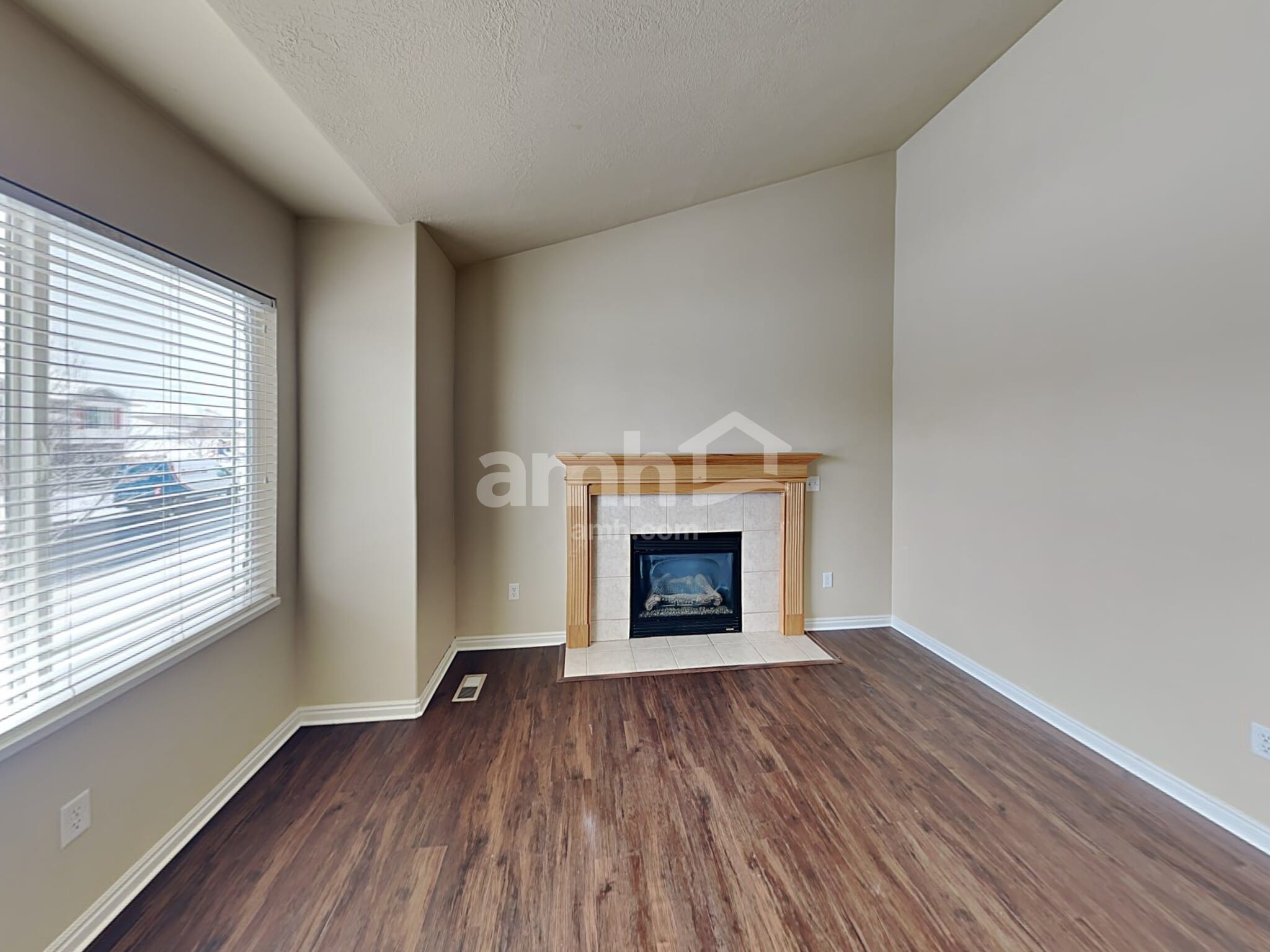 Building Photo - 981 Stonehenge Dr