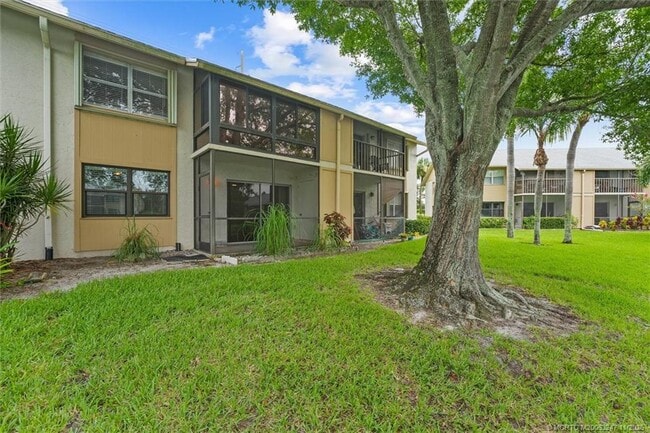 Building Photo - 3151 SE Aster Ln