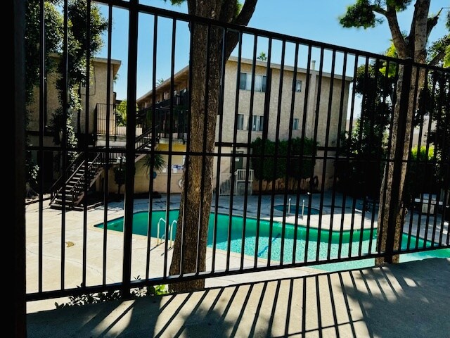 Building Photo - 18445 Collins St