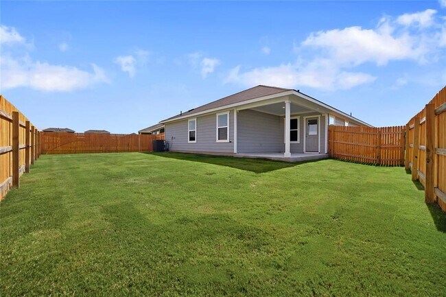 Building Photo - 18000 Purple Top Ln