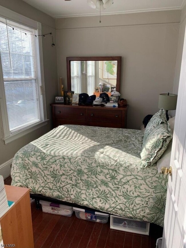 Building Photo - 662 Bloomfield Ave