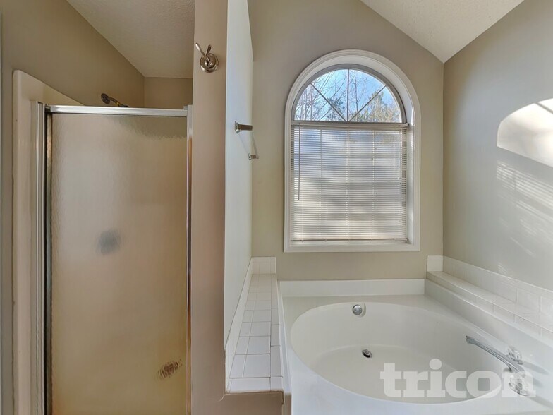 Building Photo - 504 Anthony Pl