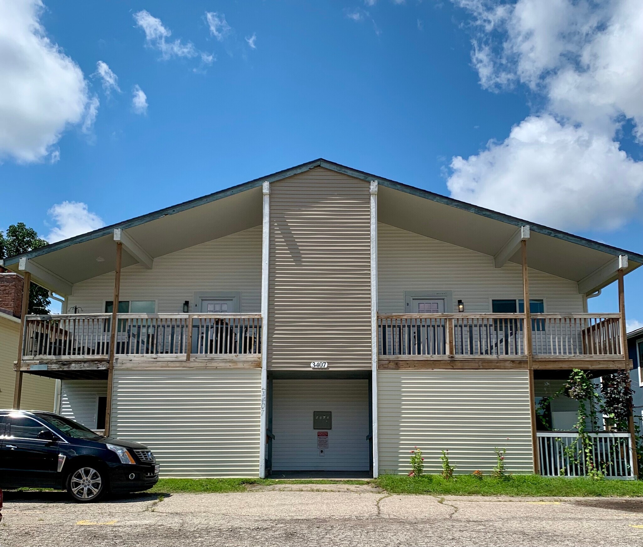 Building Photo - 3407 SW Gage Blvd