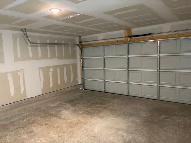 Building Photo - Charming 4 beds 2 baths in San Antonio!