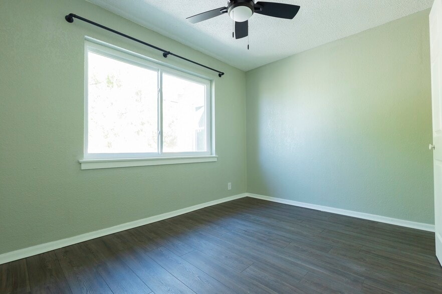 Front Bedroom - 1200 Chadbourne St
